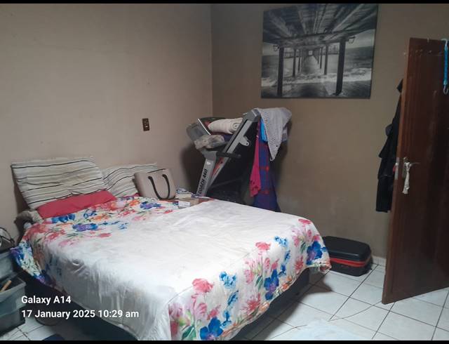 6 BEDROOM FREESTANDING FOR SALE IN BO-DORP